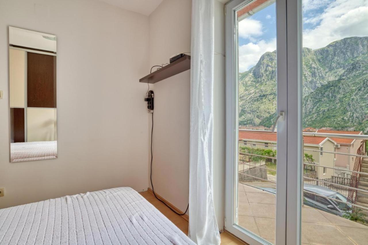 Underhill Royal View Villa Kotor Ngoại thất bức ảnh