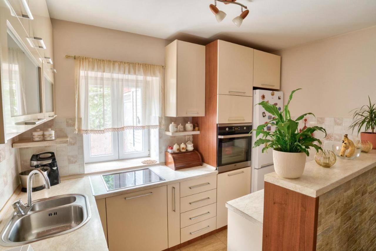 Underhill Royal View Villa Kotor Ngoại thất bức ảnh