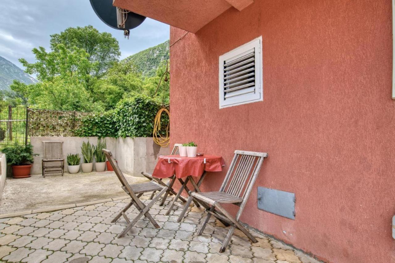Underhill Royal View Villa Kotor Ngoại thất bức ảnh