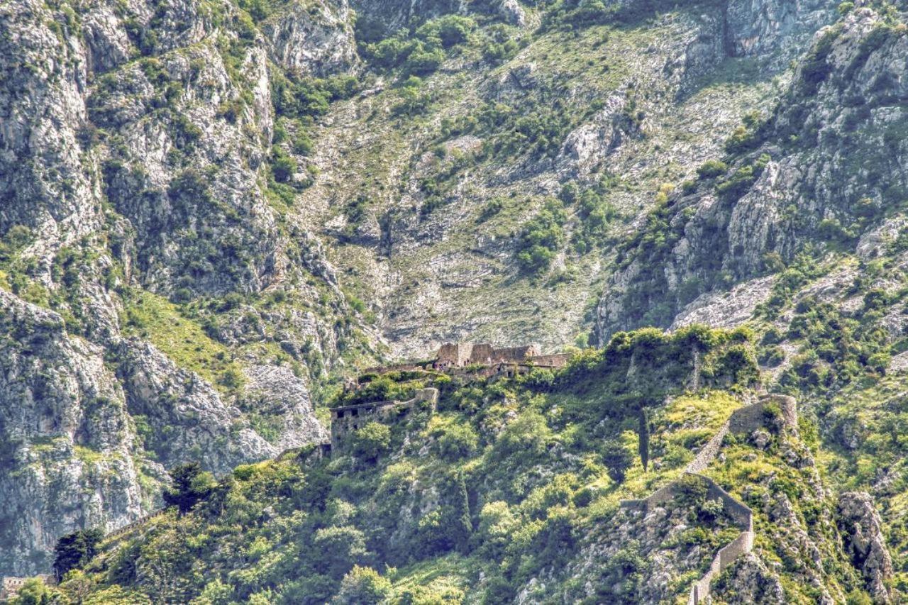 Underhill Royal View Villa Kotor Ngoại thất bức ảnh